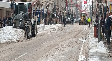 Elazığ Belediyesi'nin karla mücadele paylaşımı tepki topladı
