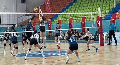 Elazığ'da Yıldız kadınlar voleybol il birinciliği müsabakaları tamamlandı