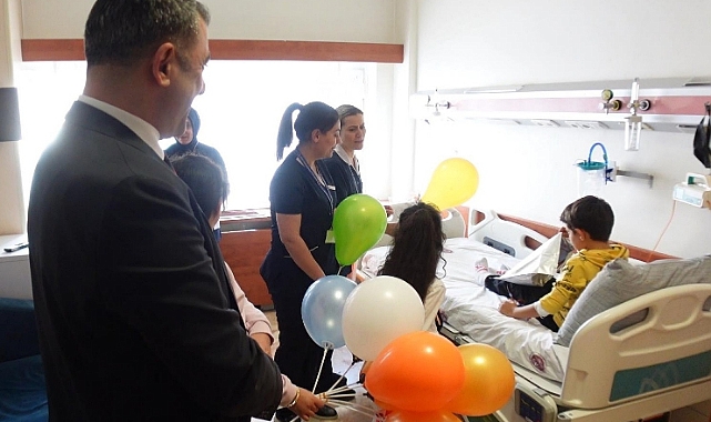 FÜ'si Hastanesi'nde karne sevinci 