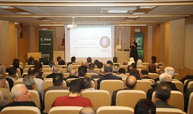 AK Parti Elazığ İl Kadın Kollarından bağımlılıkla mücadele semineri