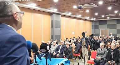 Elazığ'da Şiir ve Millî Kimliğin İnşası konferansı düzenlendi