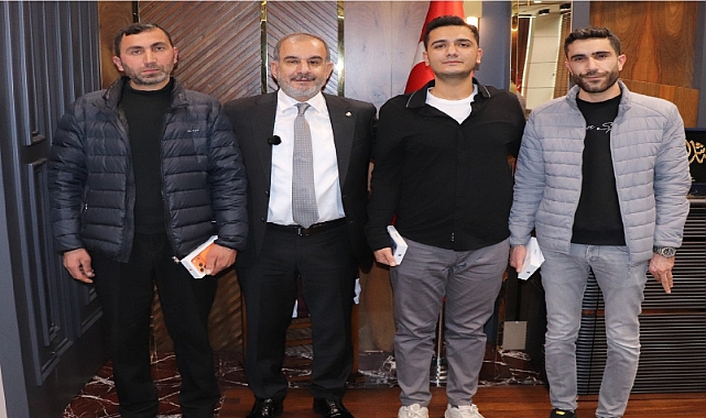 Elazığ TSO, fuar katılımcılarına hediyeleri teslim etti
