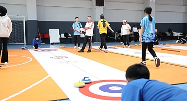 Elazığ’da floor curling gençler grup müsabakaları tamamlandı