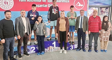 Elazığ’da özel sporcular yüzme il şampiyonası düzenlendi