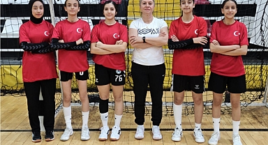 Elazığ hentbolda yükselişini sürdürüyor: 13 sporcu Milli Takım kampında, erkekler namağlup 1. Lig’de