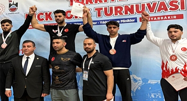 Elazığlı sporculardan kickboksta büyük başarı