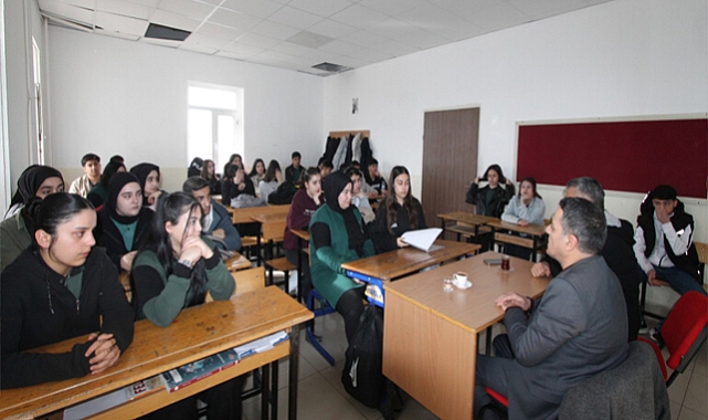 İletişim öğrencilerine, 'İnternet Haberciliği' ni anlattık