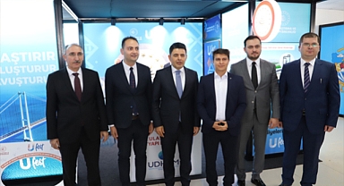 Bakan Yardımcısı Boyraz, FÜ'sinde öğrencilerle buluştu