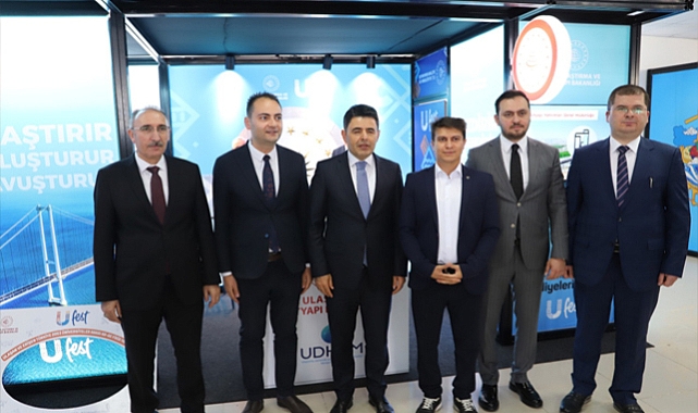 Bakan Yardımcısı Boyraz, FÜ'sinde öğrencilerle buluştu