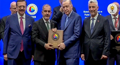 Başkan Alan'a Cumhurbaşkanı Erdoğan'dan hizmet şeref belgesi