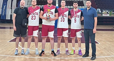 Elazığ Hentbolundan Tarihi Başarı: Hem Kızlar Hem Erkekler Namağlup Yarı Finalde!