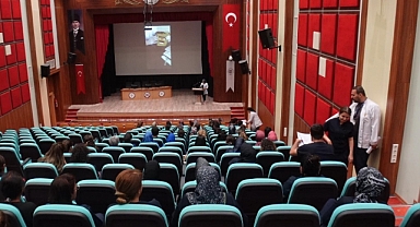 FÜ'si hastanesinde sağlık çalışanlarına 