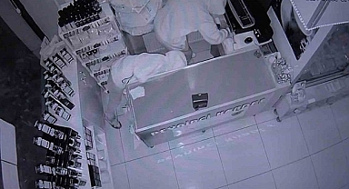 Elazığ'da Esnaf Hırsızlar Dükkana Zarar Vermesin Diye Kasaya Harçlık Bırakmaya Başladı